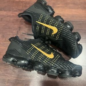 Nike Air VaporMax Flyknit 3 Gold Black